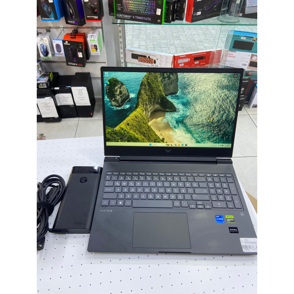 HP VİCTUS İ5-13500H 16GB RAM 1TB SSD 8GB 4060 EKRAN KARTI 15.6  144HZ NOTEBOOK